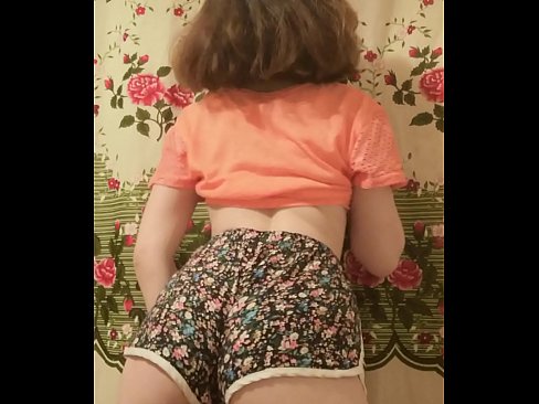 ❤️ Keçika ciwan a seksî li ber kamerayê kurtanên xwe ji xwe dike ️❌ Vîdyoya anal li ku.eviewporn.ru